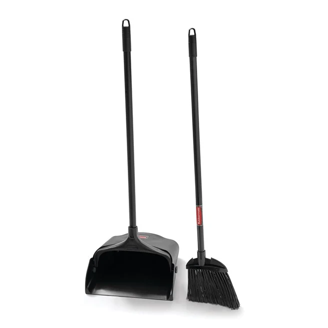 Escoba Lobby Executive Series™ RUBBERMAID