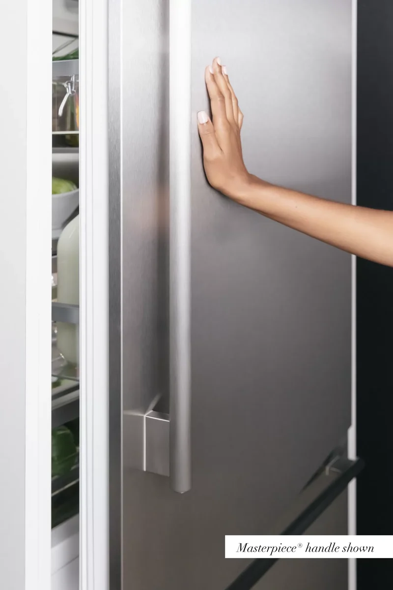 Refrigerador Freedom® 24" panelable
