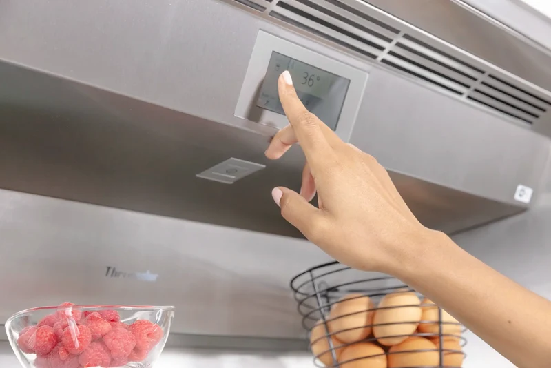 Refrigerador Freedom® 24" panelable