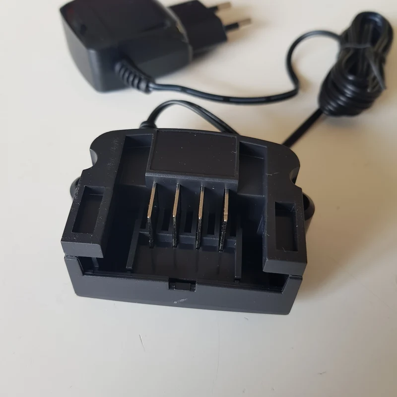 Carica batterie Black+Decker per aspirapolvere e elettroutensili 18v N494098