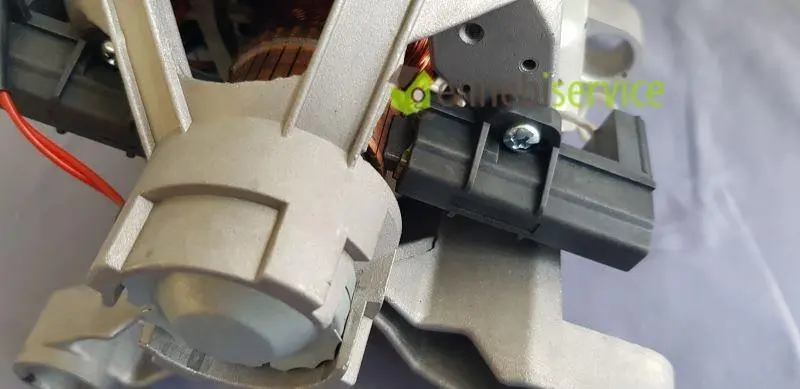 Motore per lavatrice Beko 2841290100 mod ev61000+