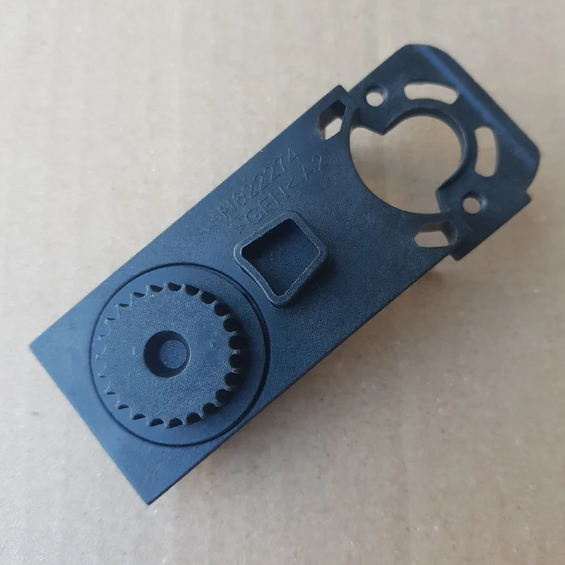 Braccio di sostegno spazzola lato motore scopa elettrica Black+Decker BDPSE1815P