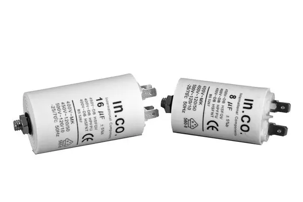 Condensatore 22mf con fili 112lg66 Universale