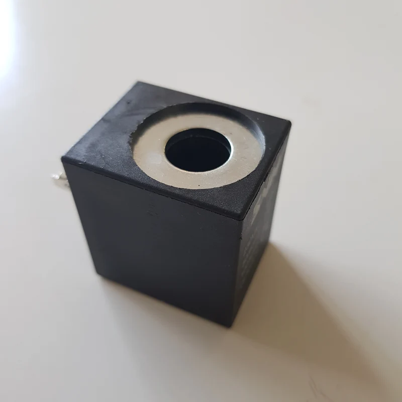 Bobina per elettrovalvola 6W 12V Foro contrale da 13,5mm/1