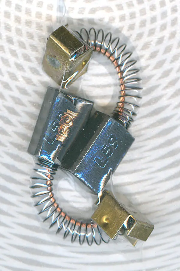 Carboncini 2 pz ricambio motore 806pe37 Universale