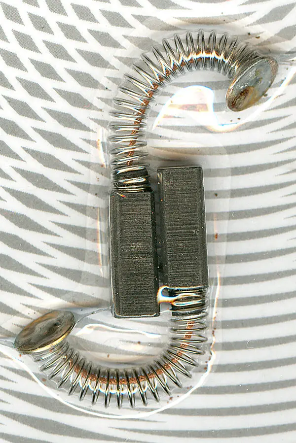 Carboncini 2 pz ricambio motore 806pe20 Universale