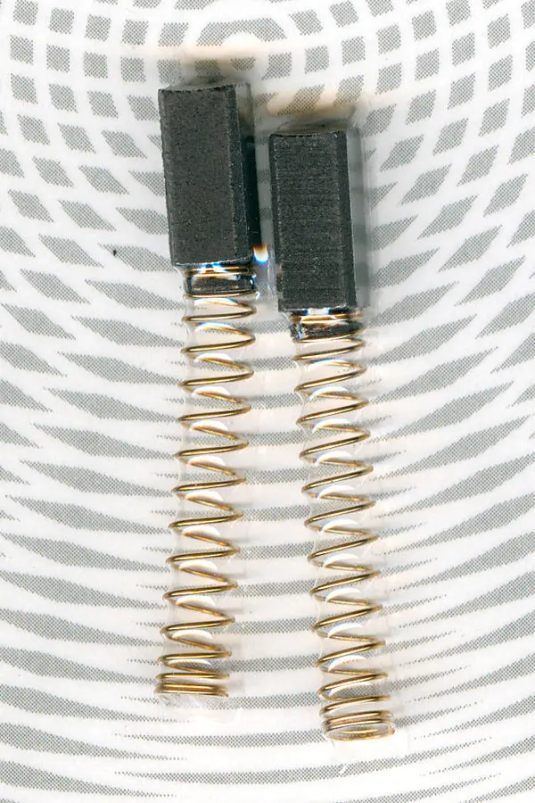 Carboncini 2 pz ricambio motore 806pe18 Universale
