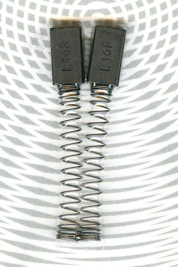 Carboncini 2 pz ricambio motore 806pe13 Universale