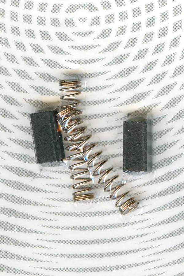 Carboncini 2 pz ricambio motore 806pe08 Universale
