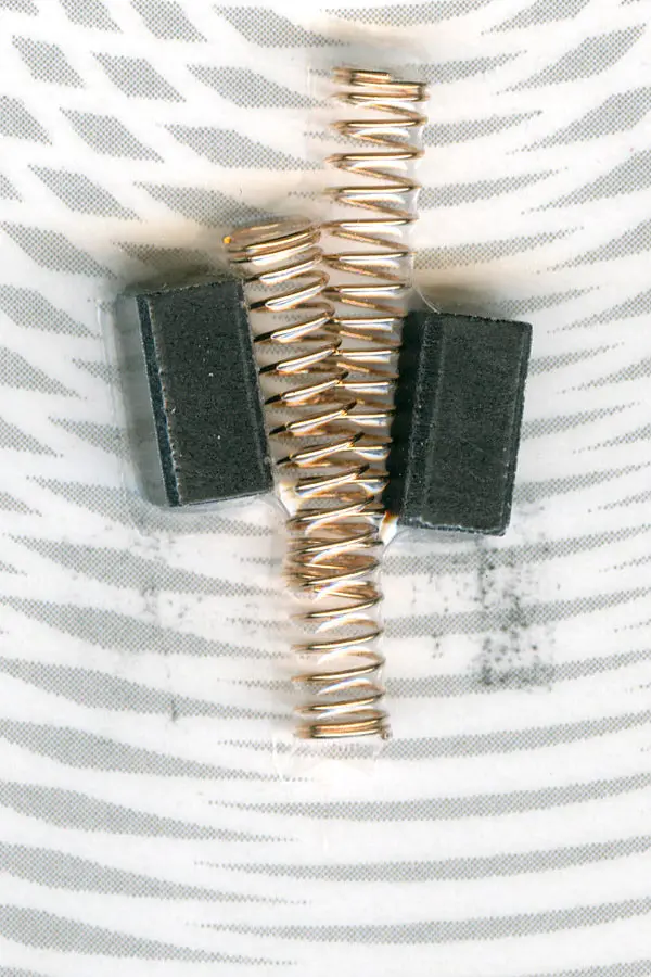 Carboncini 2 pz ricambio motore 806pe07 Universale