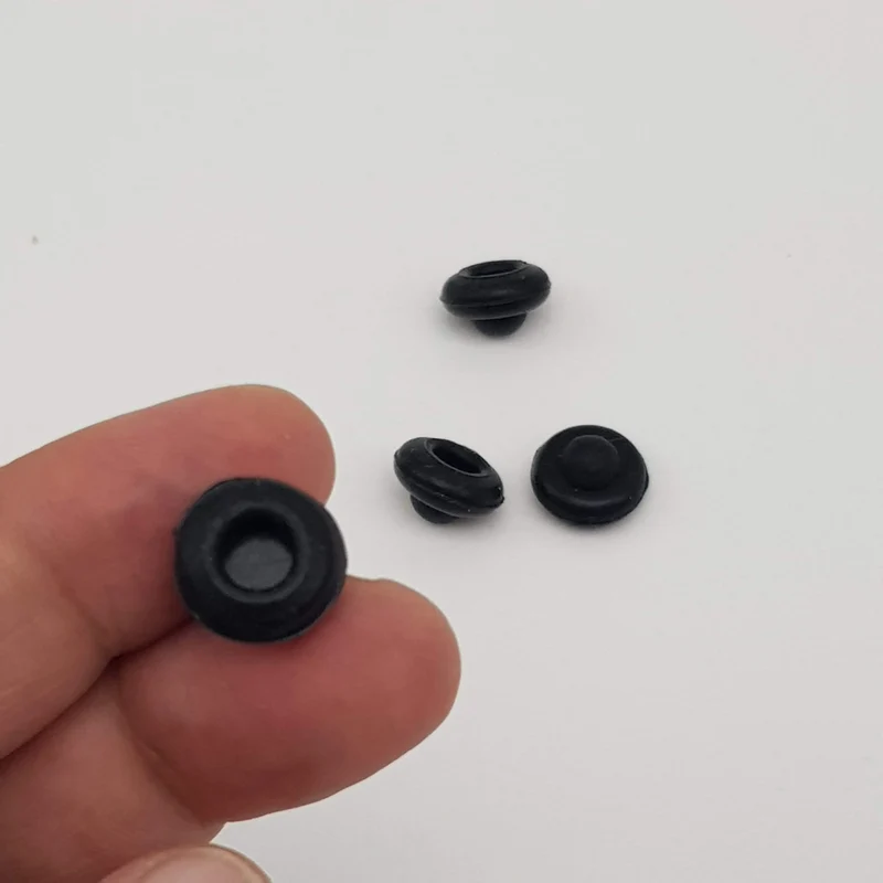Kit 4 piedini in gomma per griglia piano cottura Whirlpool originale