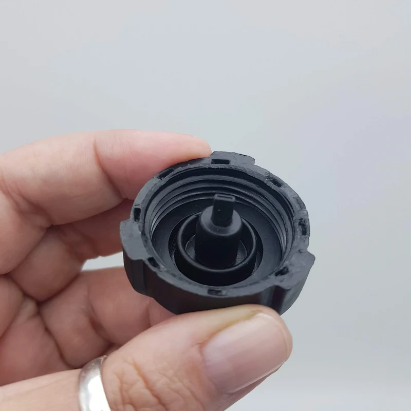 Tappo serbatoio olio per motosega Black+Decker cs2040