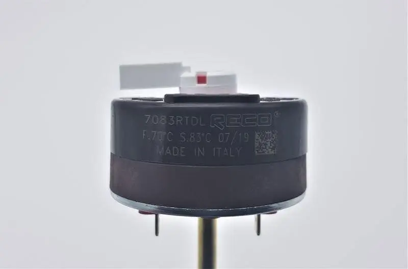 Termostato per scaldabagno con leva 70-83°c rtd 20a 250 reco t105 Ariston