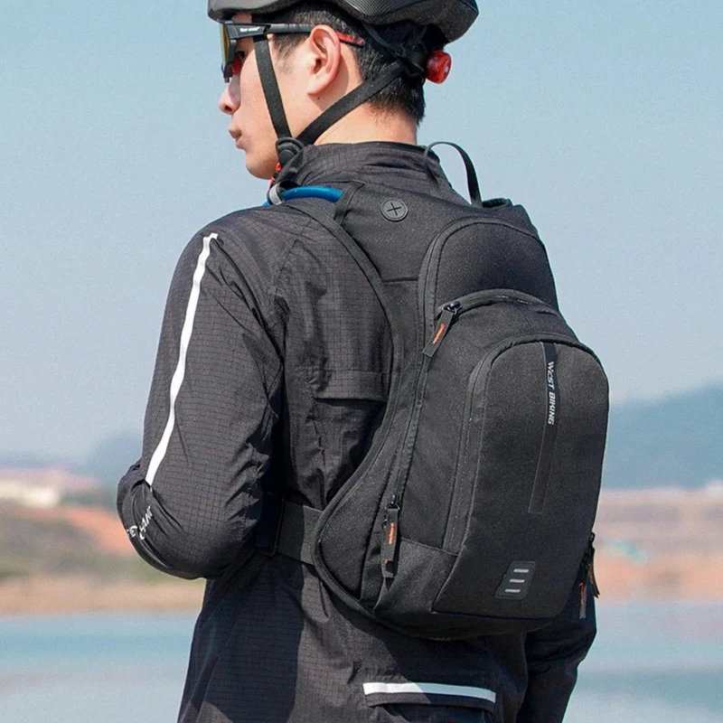Mochila inteligente con bolsa de hidratación
