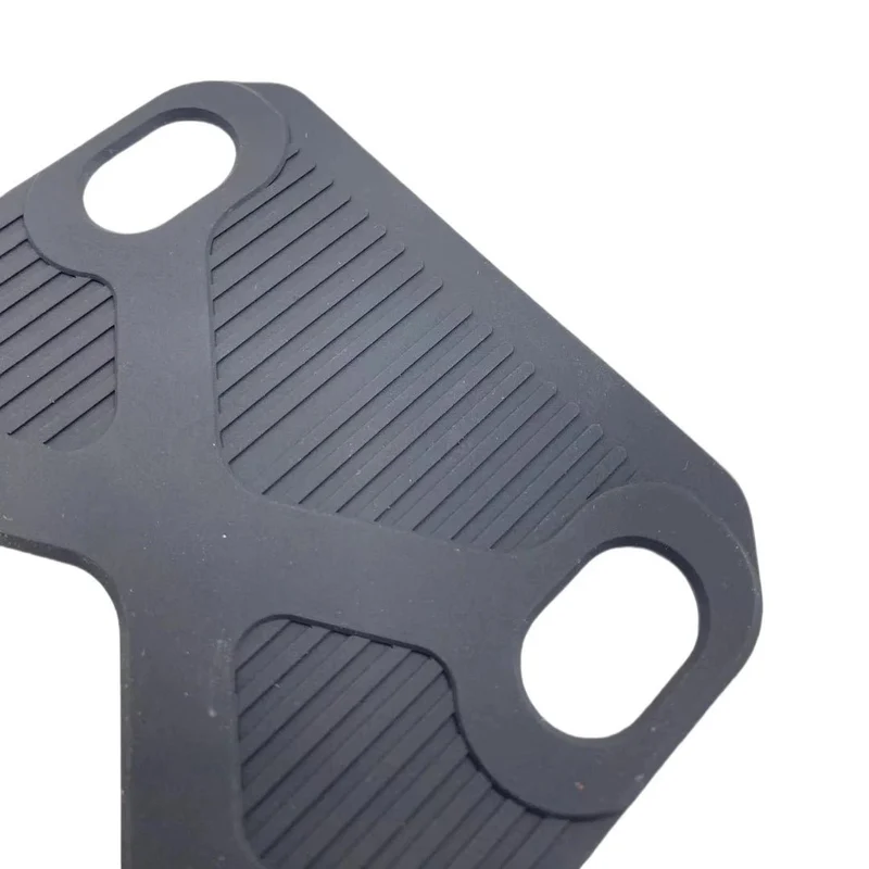Reposapiés con alfombrilla de goma KuKirin G4