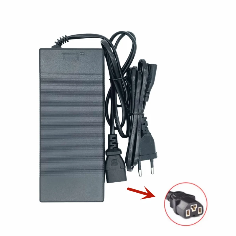 Cargador 67.2V 2A (Conector Triangular)