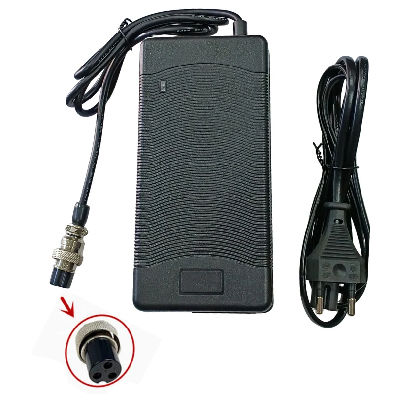 Cargador 67.2V 2A conector GX16 （con ventilador）