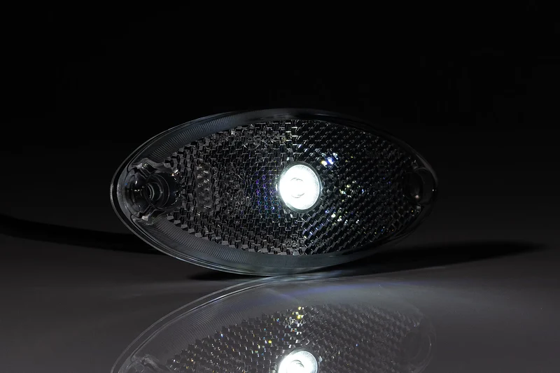 Luz de marcador LED estilo remolque ovalada Fristom con reflector