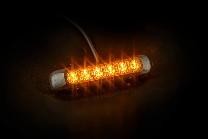 Luz estroboscópica LED con lente ahumada oscura Fristom / Ámbar