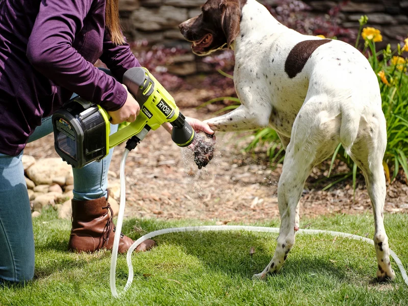 EZCLEAN Garden Hose Spray Head