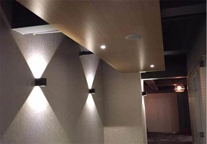 Modern LED Wall Light