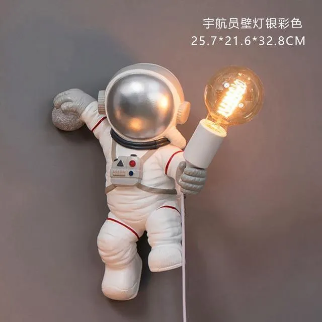 Minimal Resin Astronaut Table Lamps