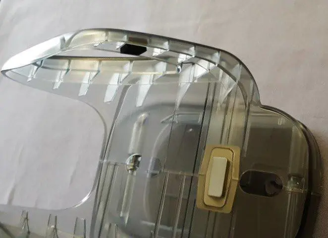 Staffa fissaggio a parete per scopa Black+Decker fej520jf