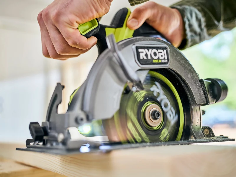 18V ONE+ HP Compact Brushless 6-1/2" Circular Saw