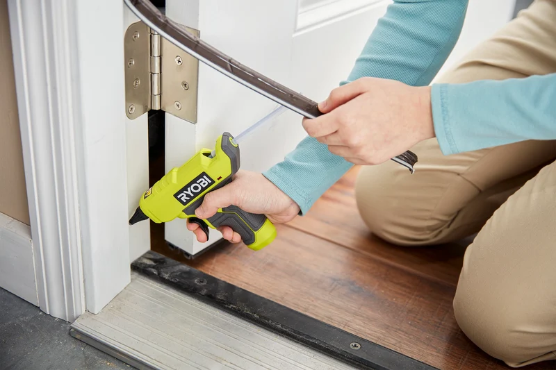 18V ONE+ Compact Glue Gun Kit