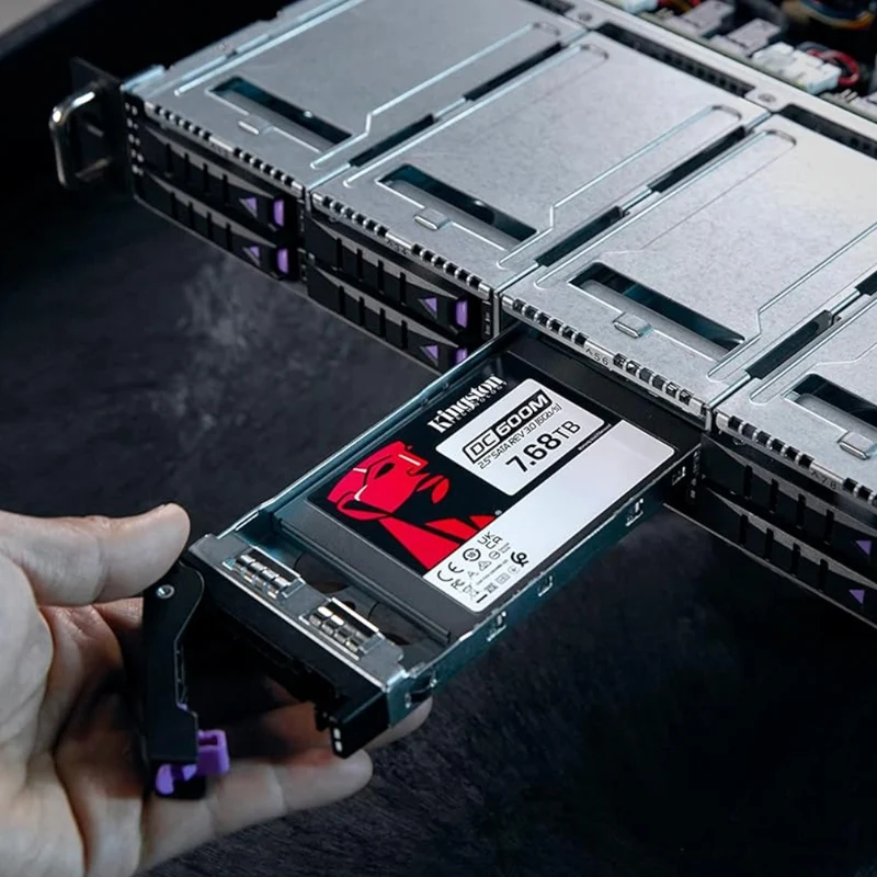 Kingston Unidad de Estado Sólido Interno 2.5" 960GB DC600M, SEDC600M/960G