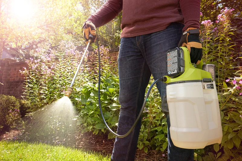 18V ONE+ 2 Gal. Chemical Sprayer and Holster Kit
