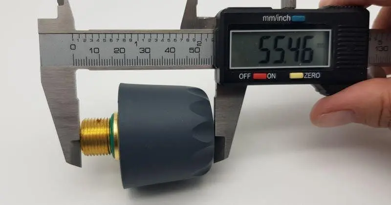 Tappo caldaia maschio 3/8 nero con valvola sicurezza Polti