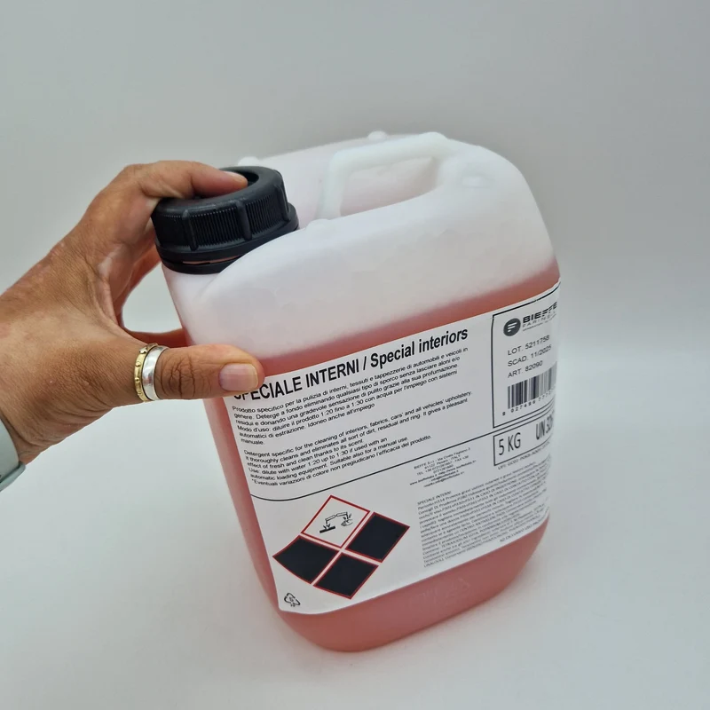 Detergente tappezzerie speciale interni 5kg Bieffe