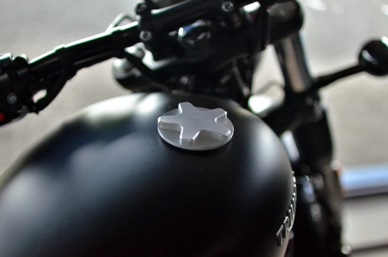 Tapa del tanque Triumph modelo "scrambler"