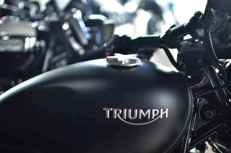 Tapa del tanque Triumph modelo "scrambler"