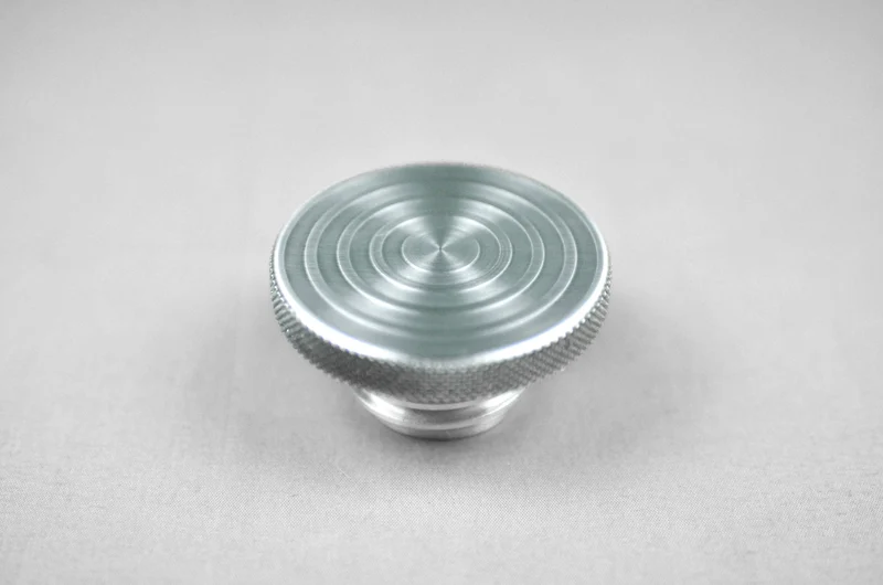 Tapa del tanque Triumph Modelo "Wave"