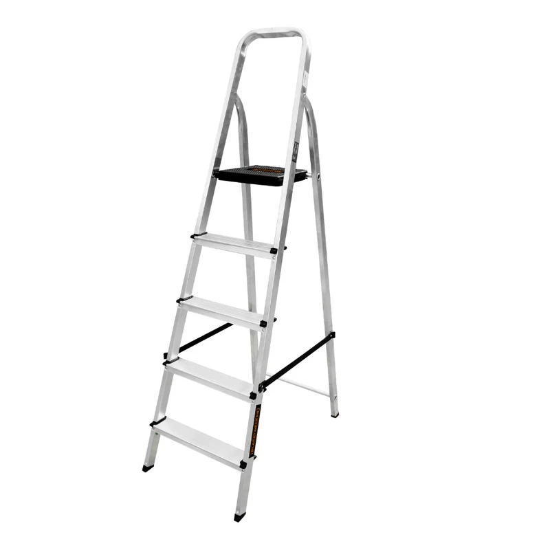 ESCALERA REFORZADA DE ALUMINIO BLACK&DECKER, 5 ESCALONES, 120 KG