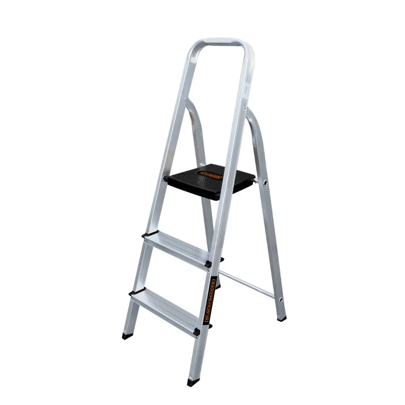 ESCALERA REFORZADA DE ALUMINIO BLACK&DECKER, 3 ESCALONES, 120 KG